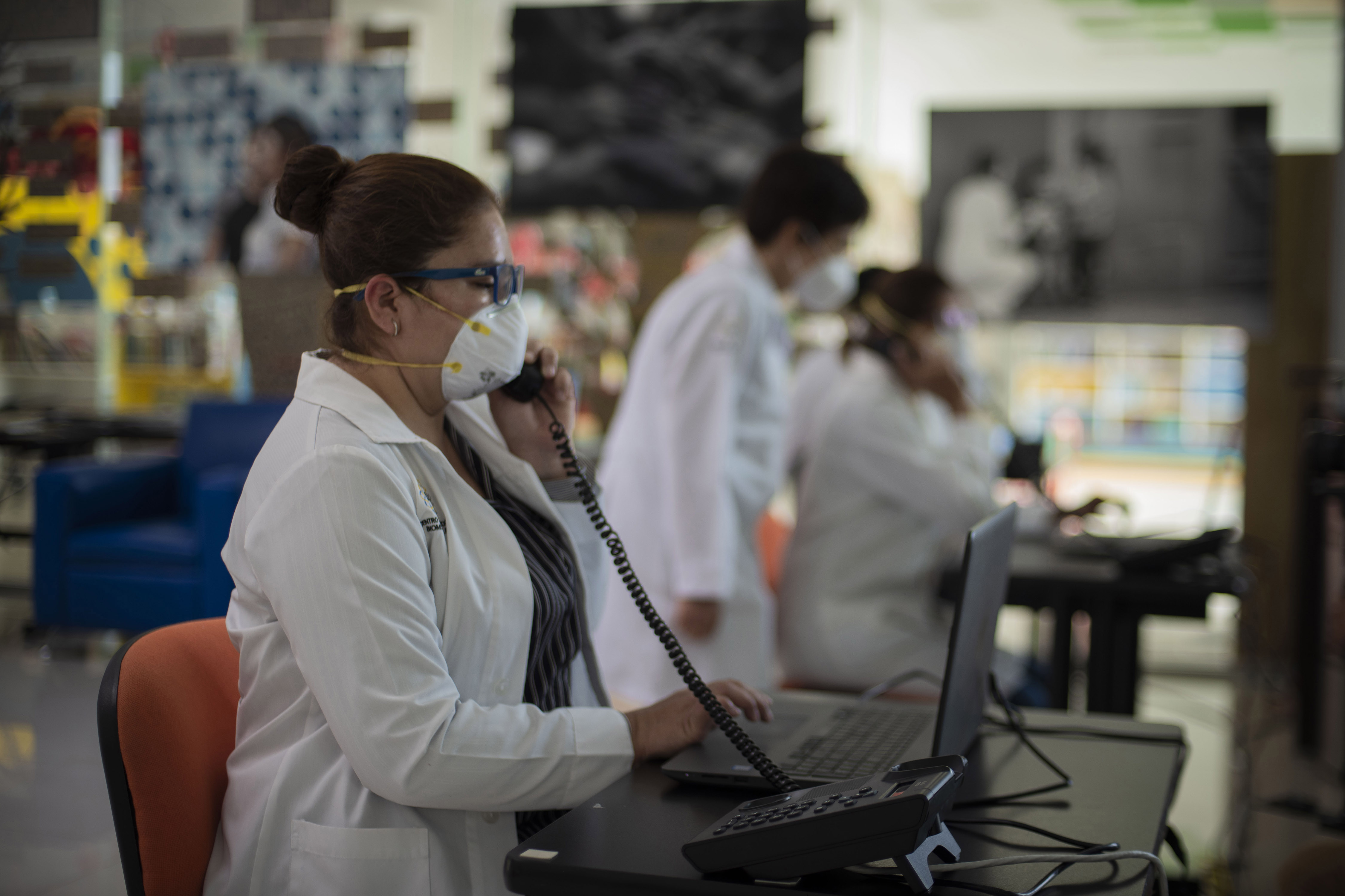 El Rector Alfonso Esparza pone en marcha el servicio de pruebas COVID